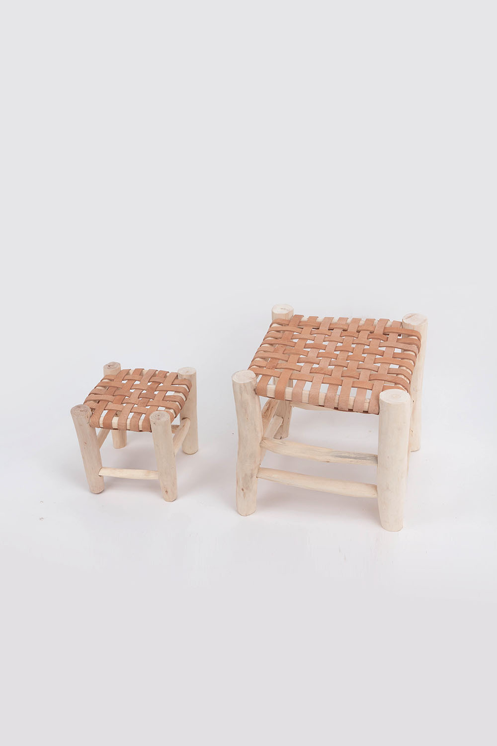 leather stool - medium (예약 3/31)