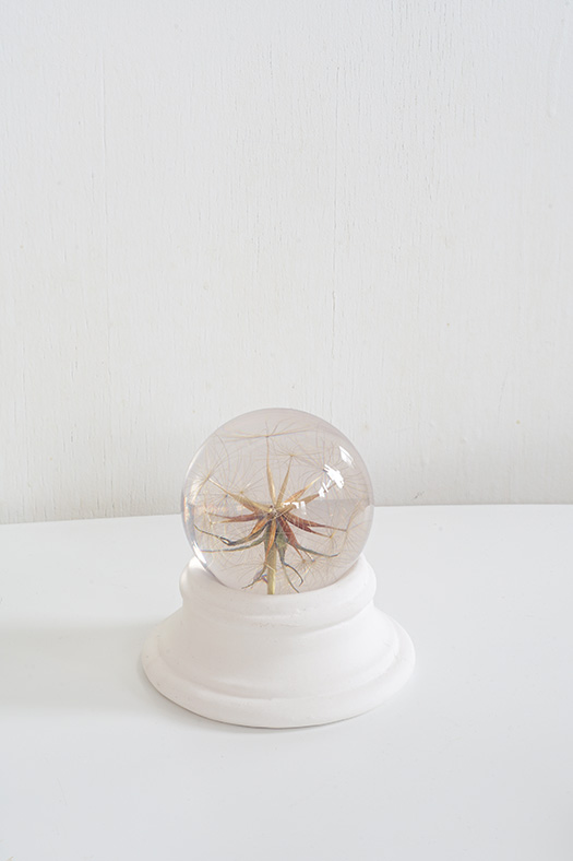 ceramic globe stand - large