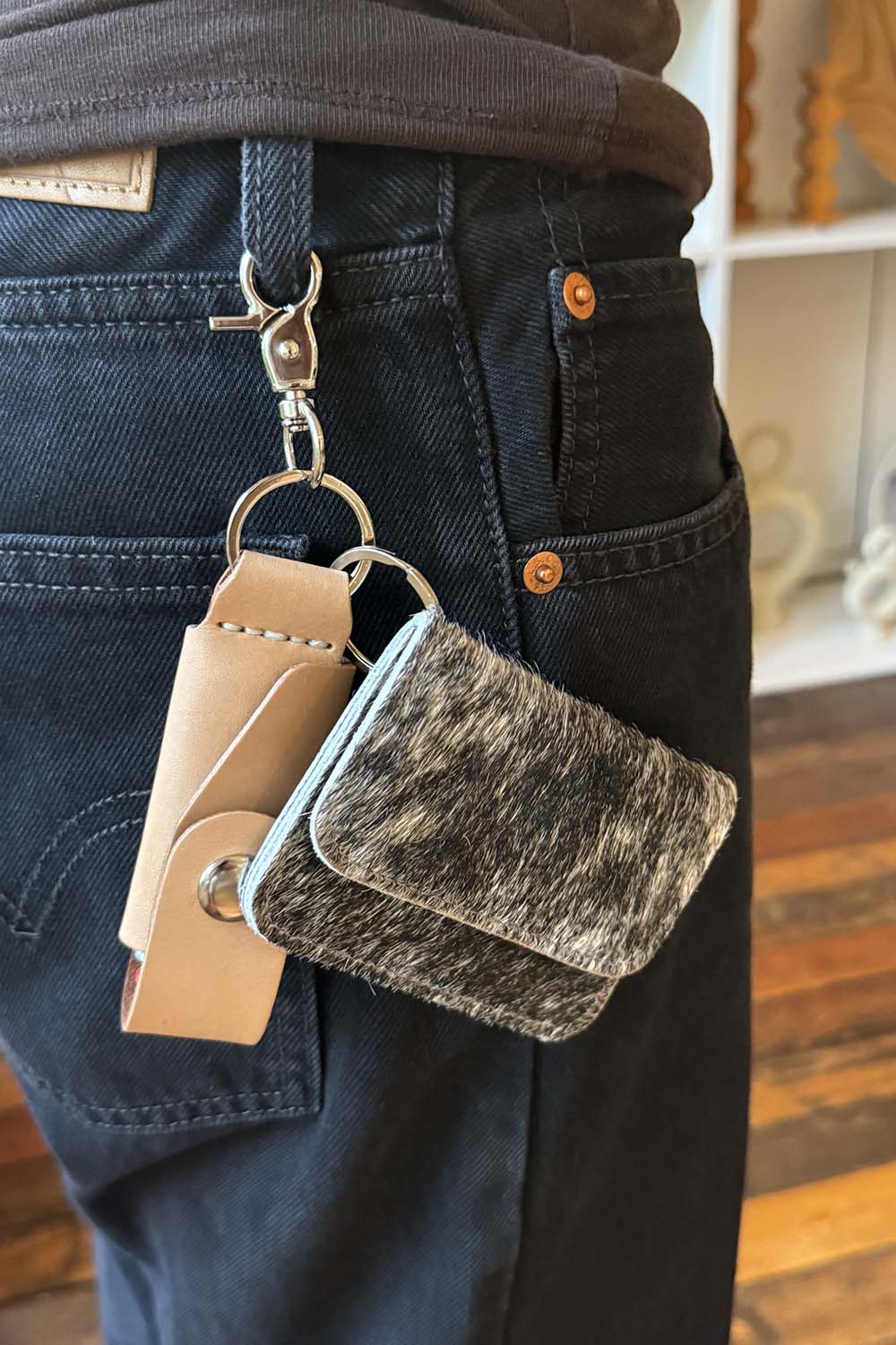 leather lighter keyholder - beige