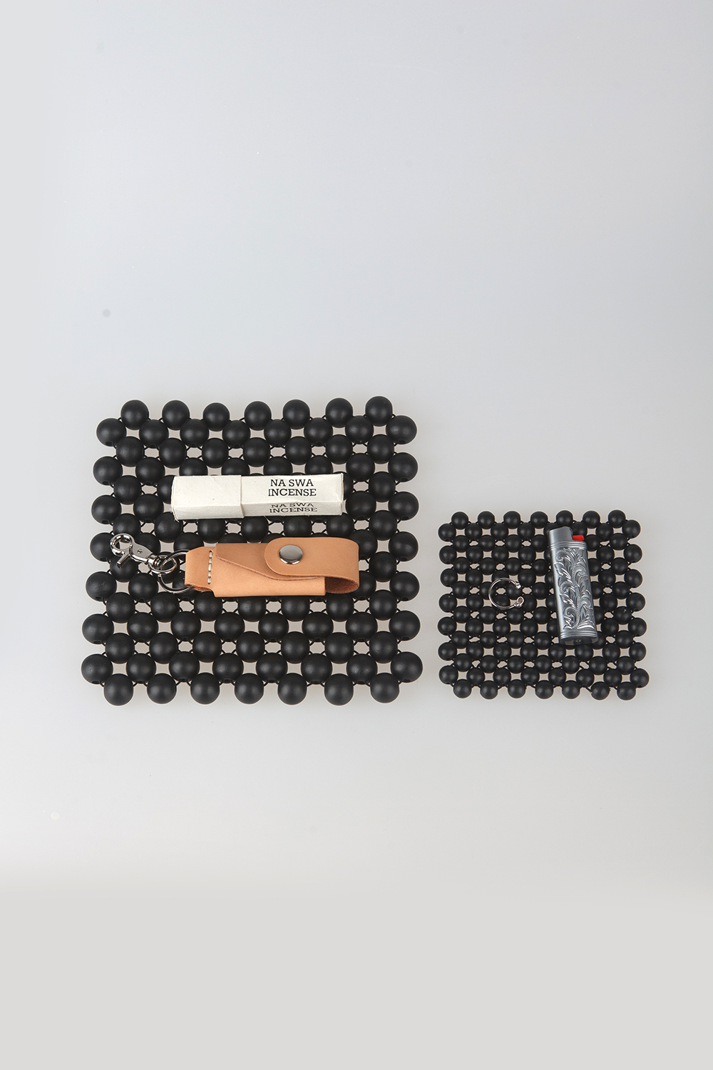 wooden place matt - black M