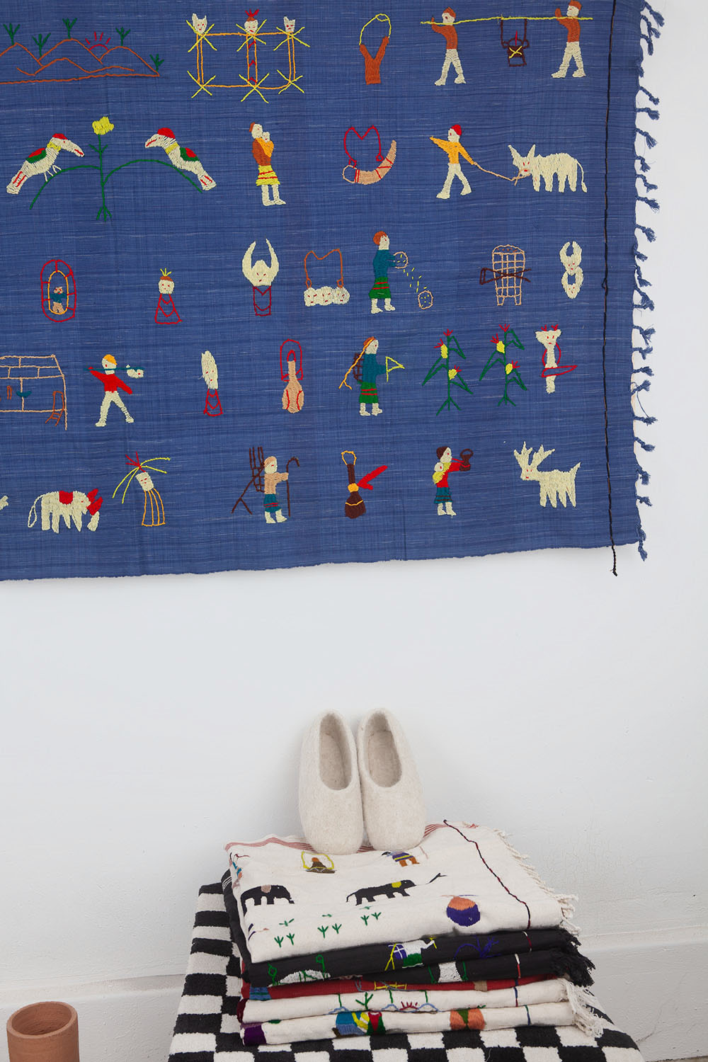 embroidery blanket - blue
