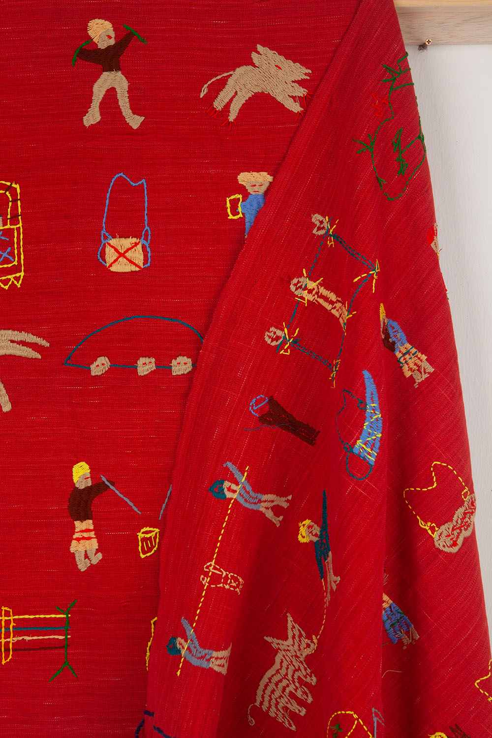 embroidery blanket - red