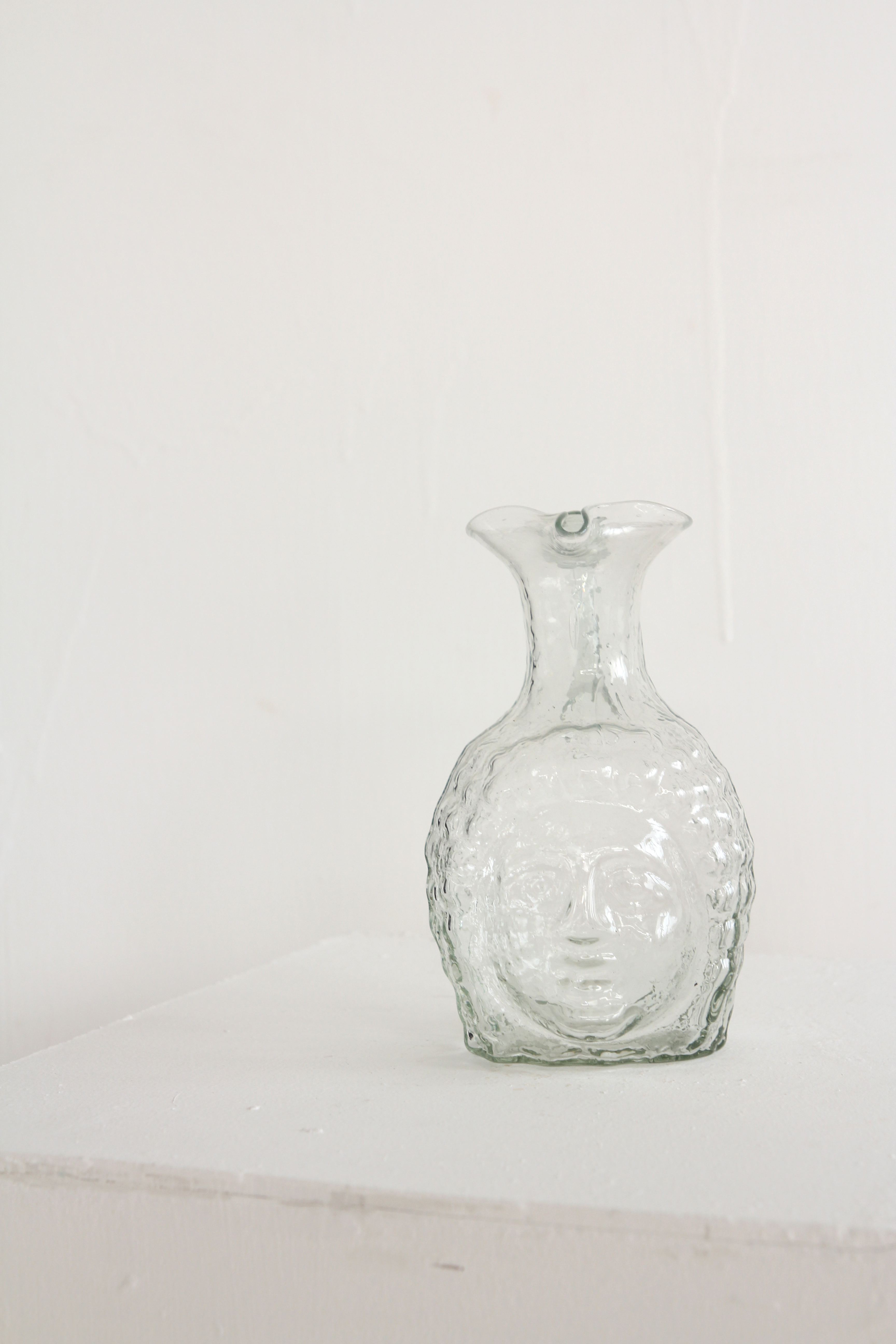 face carafe