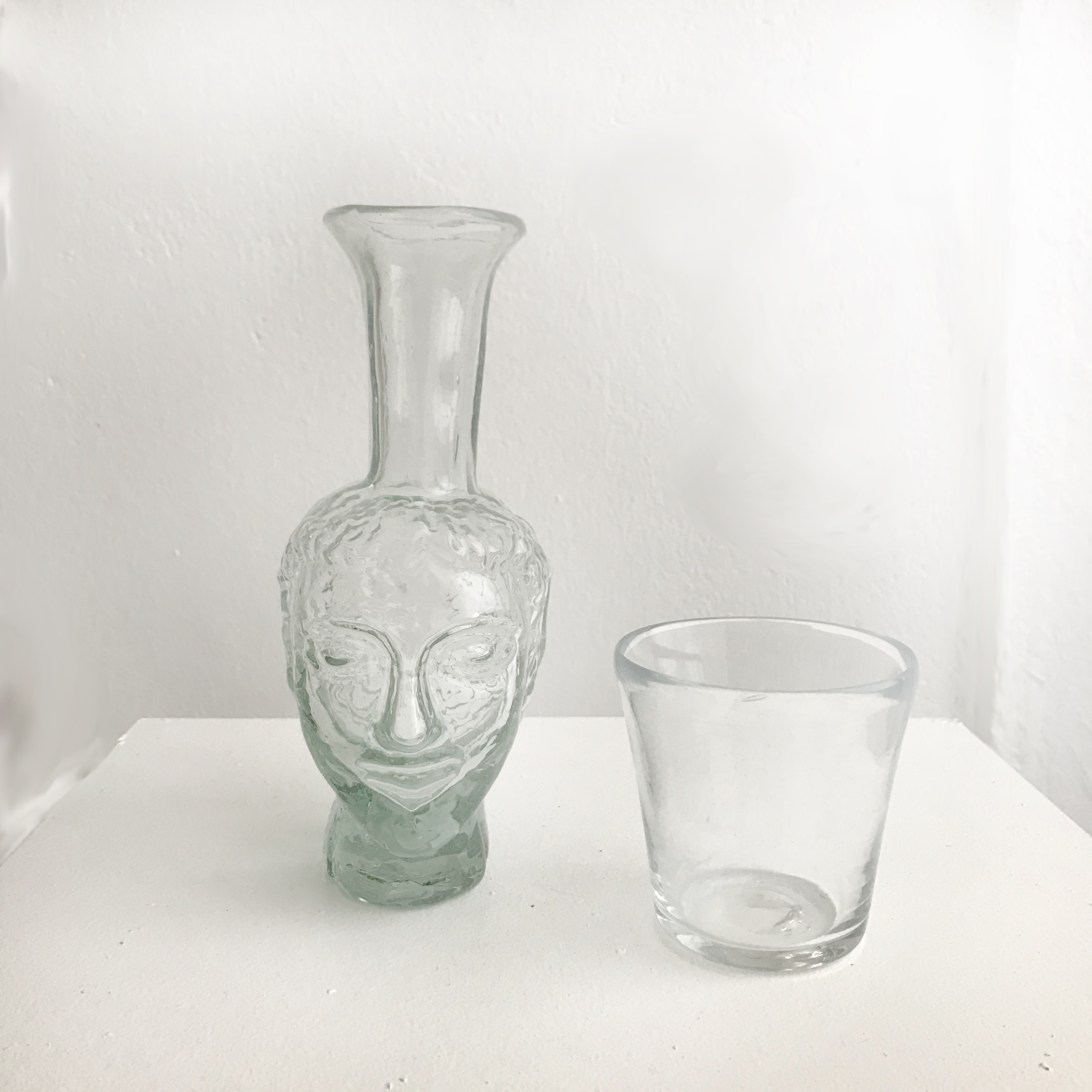 face carafe