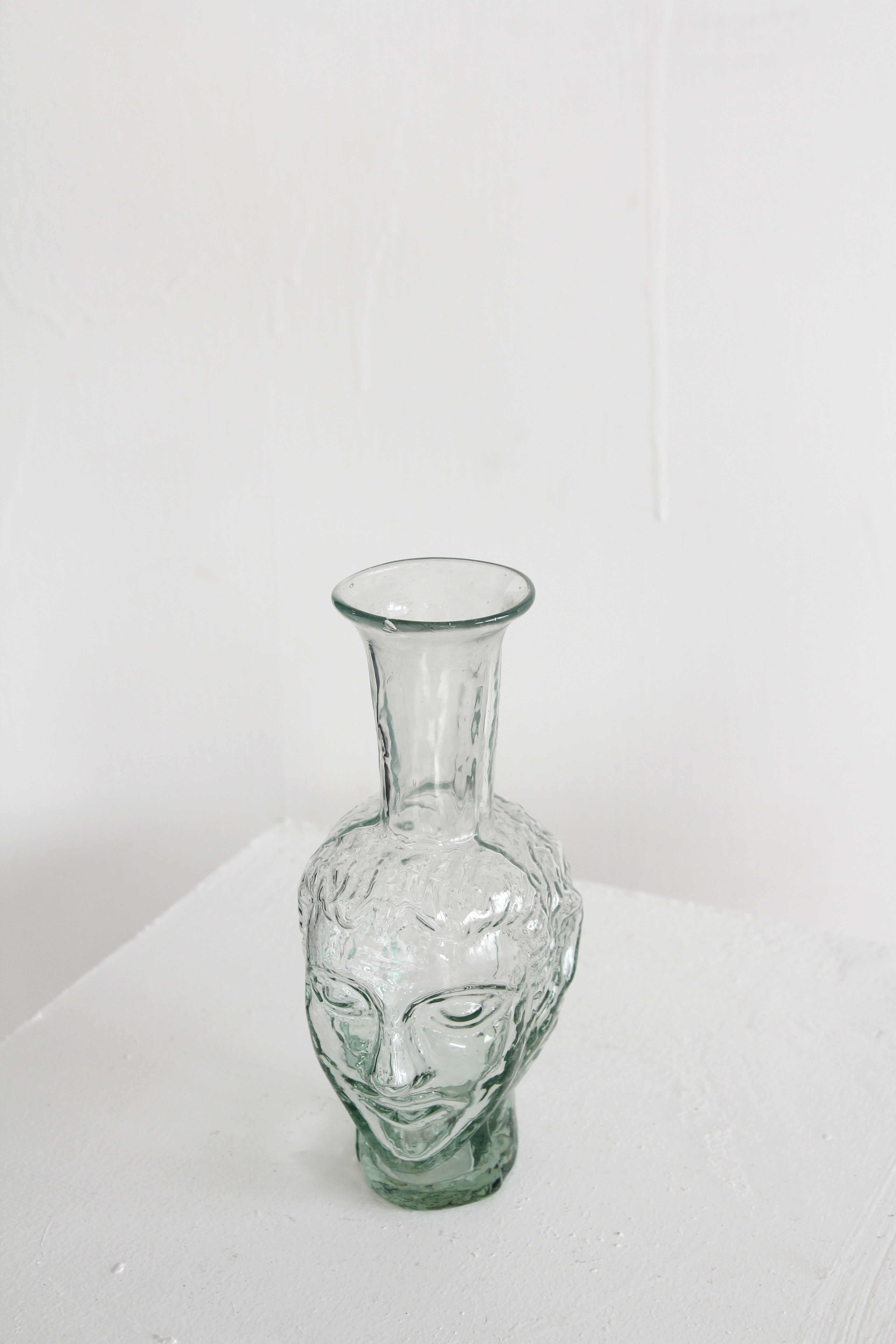 face carafe