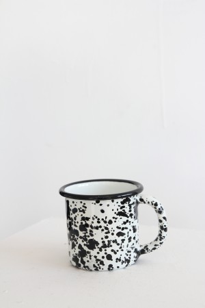 Enamel mug - white dot