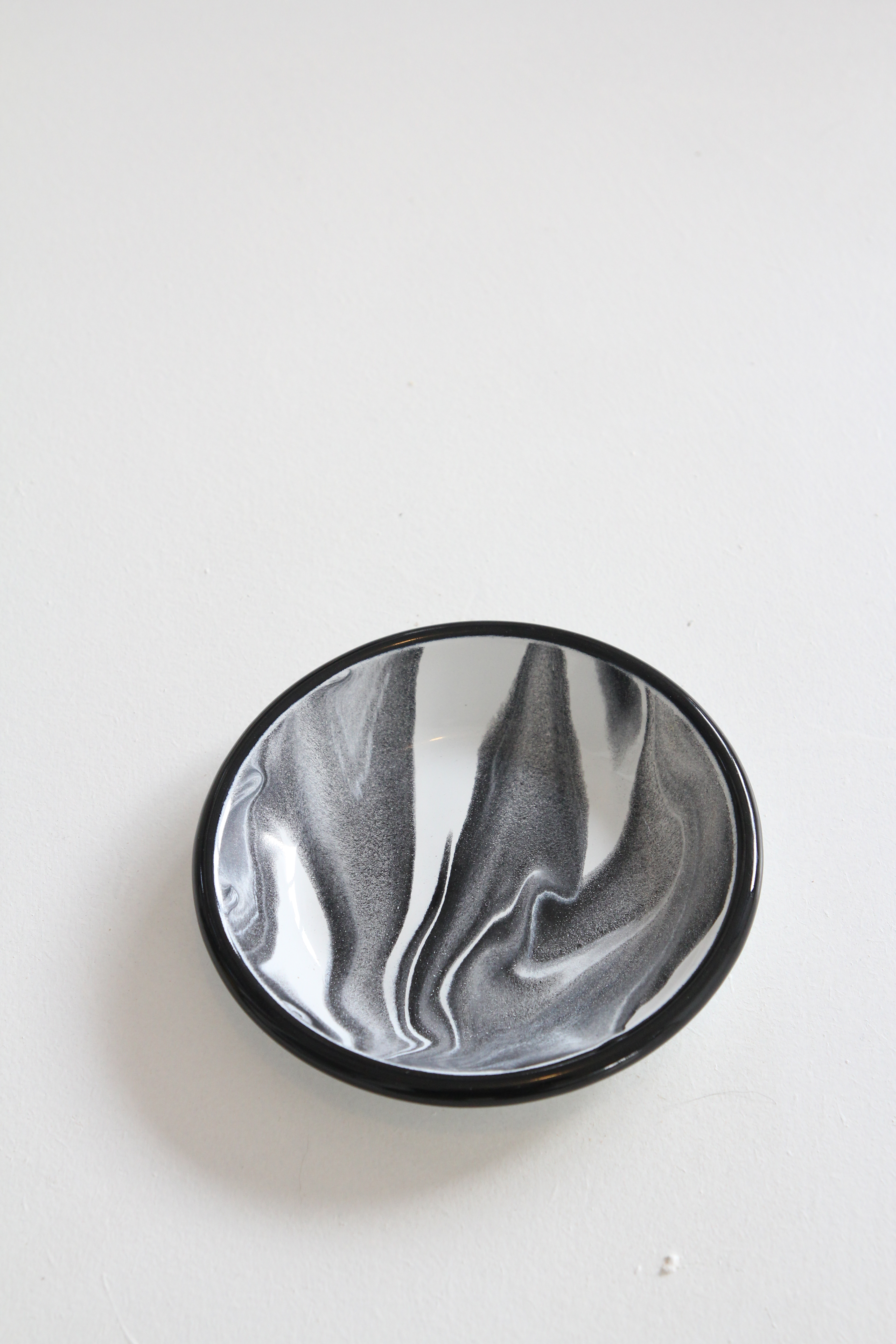 enamel dish small - marble