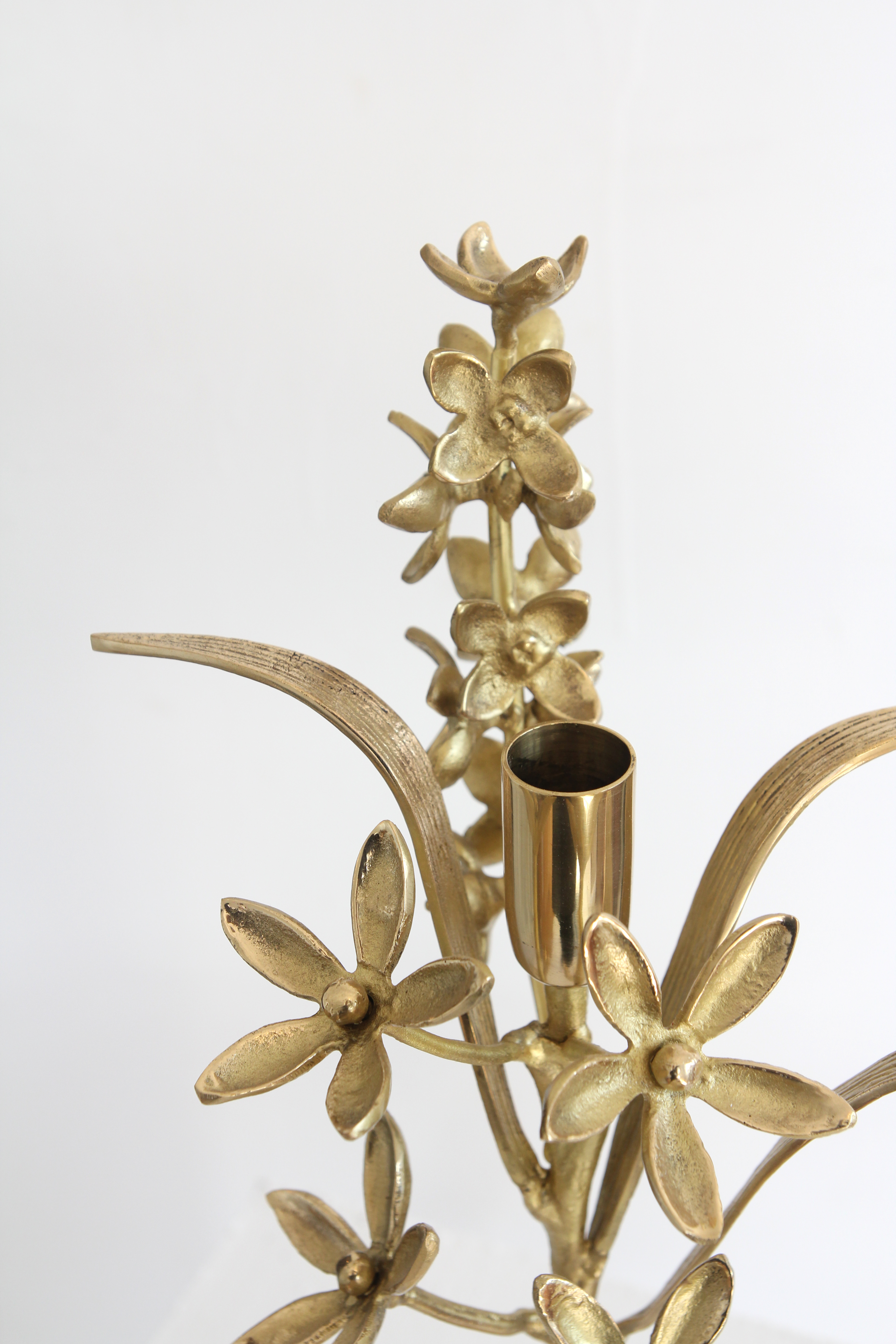 brass leaves candle stand