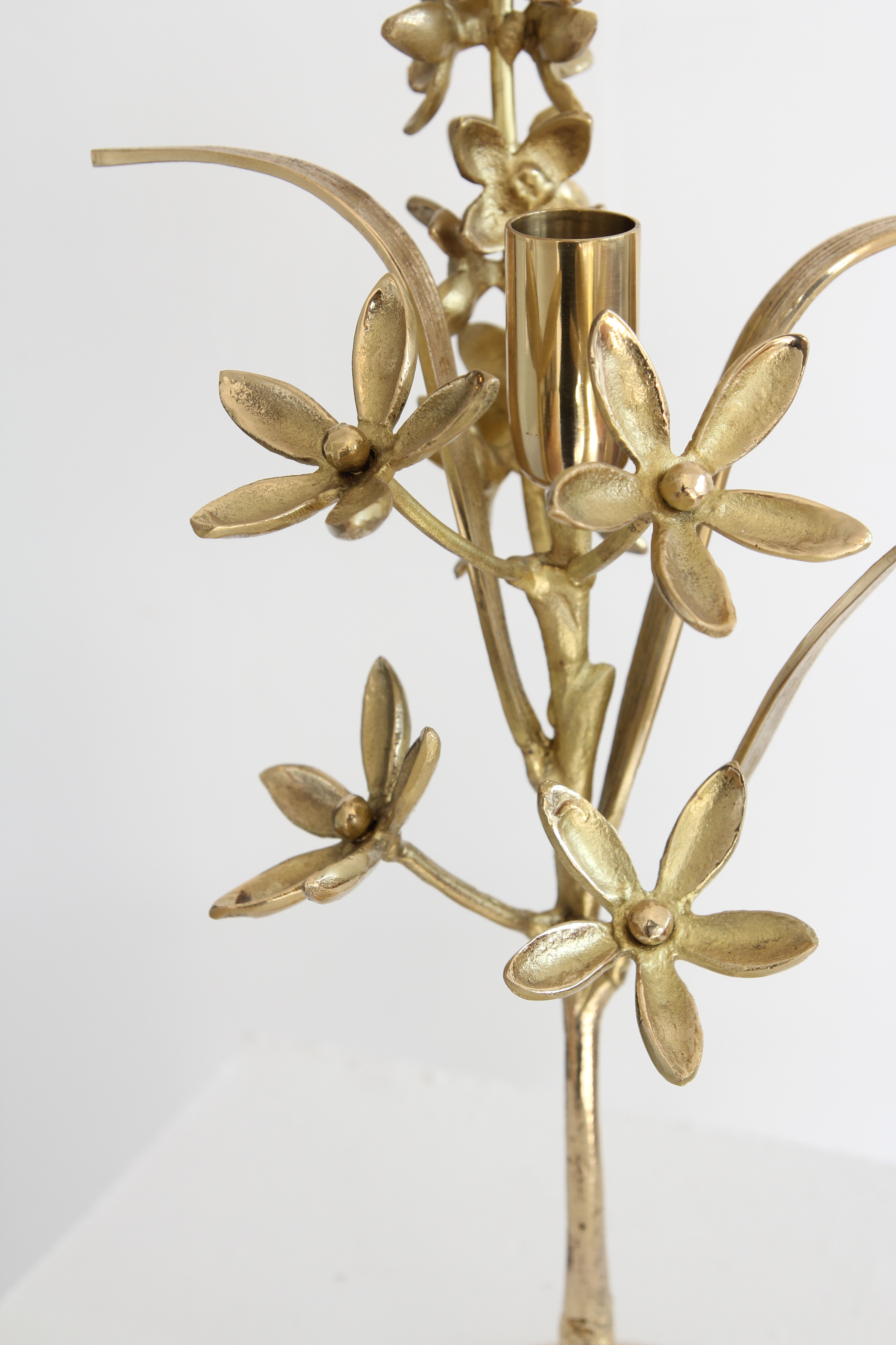 brass leaves candle stand