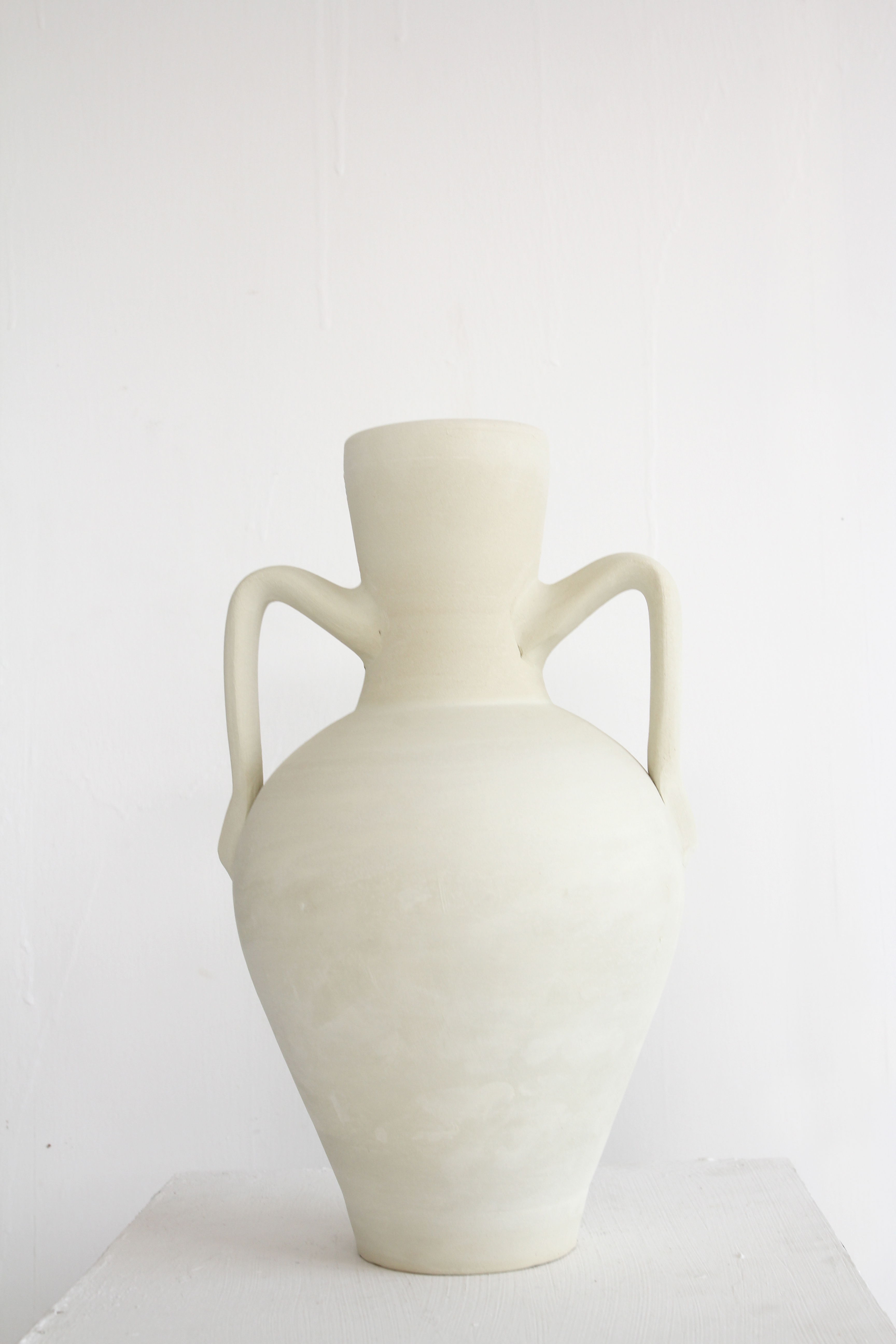 salt clay vase - handle