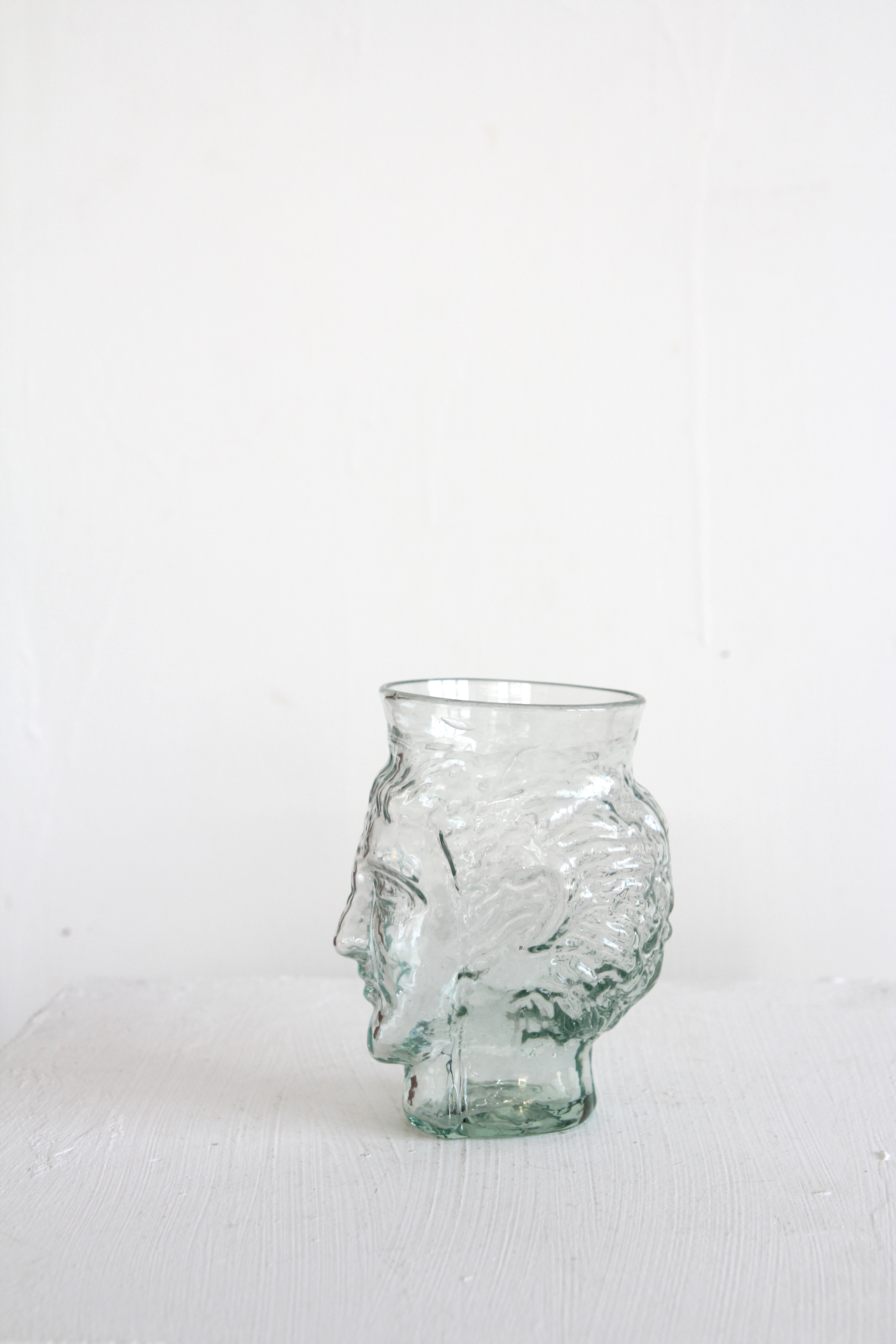 face carafe - transparent