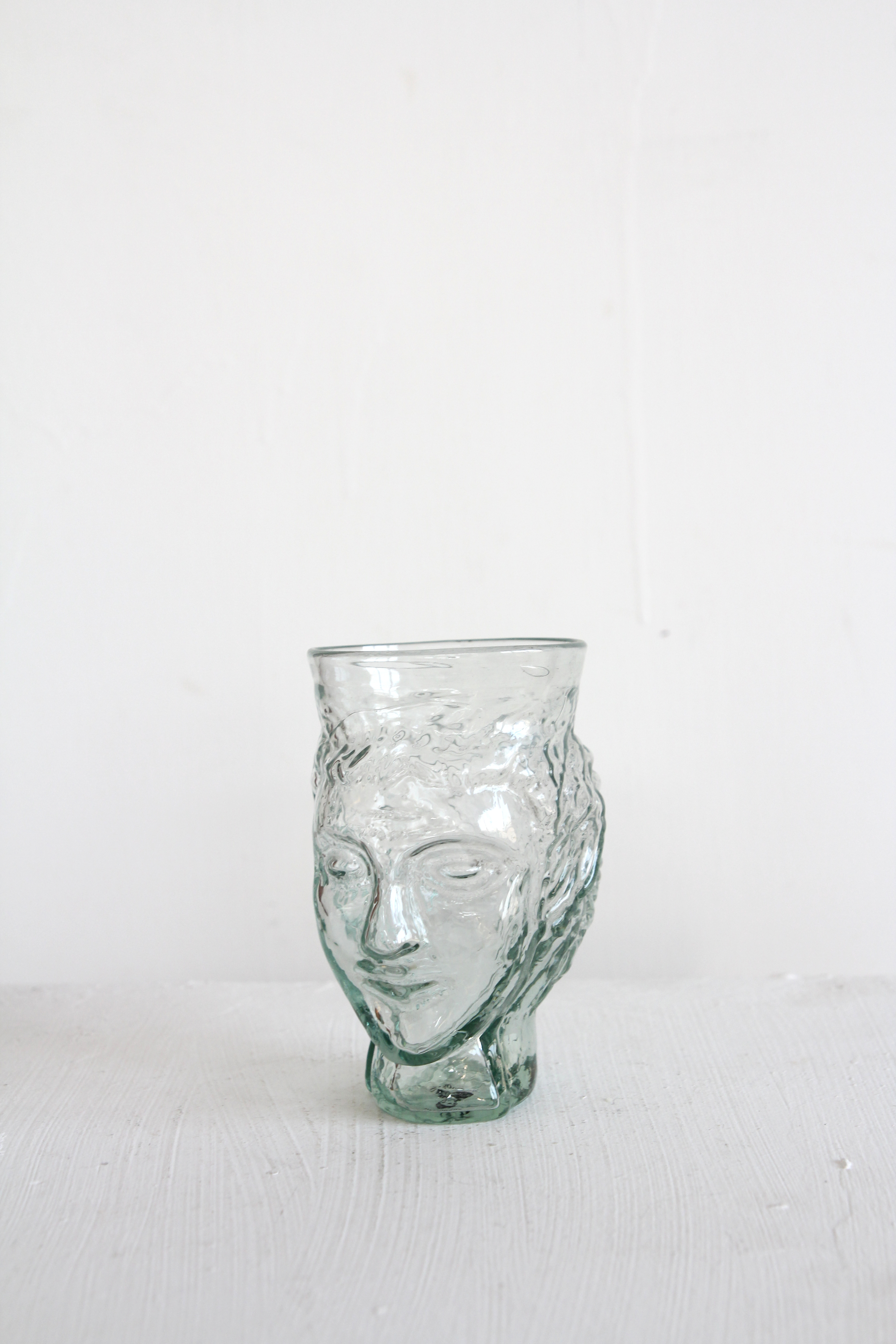 face carafe - transparent