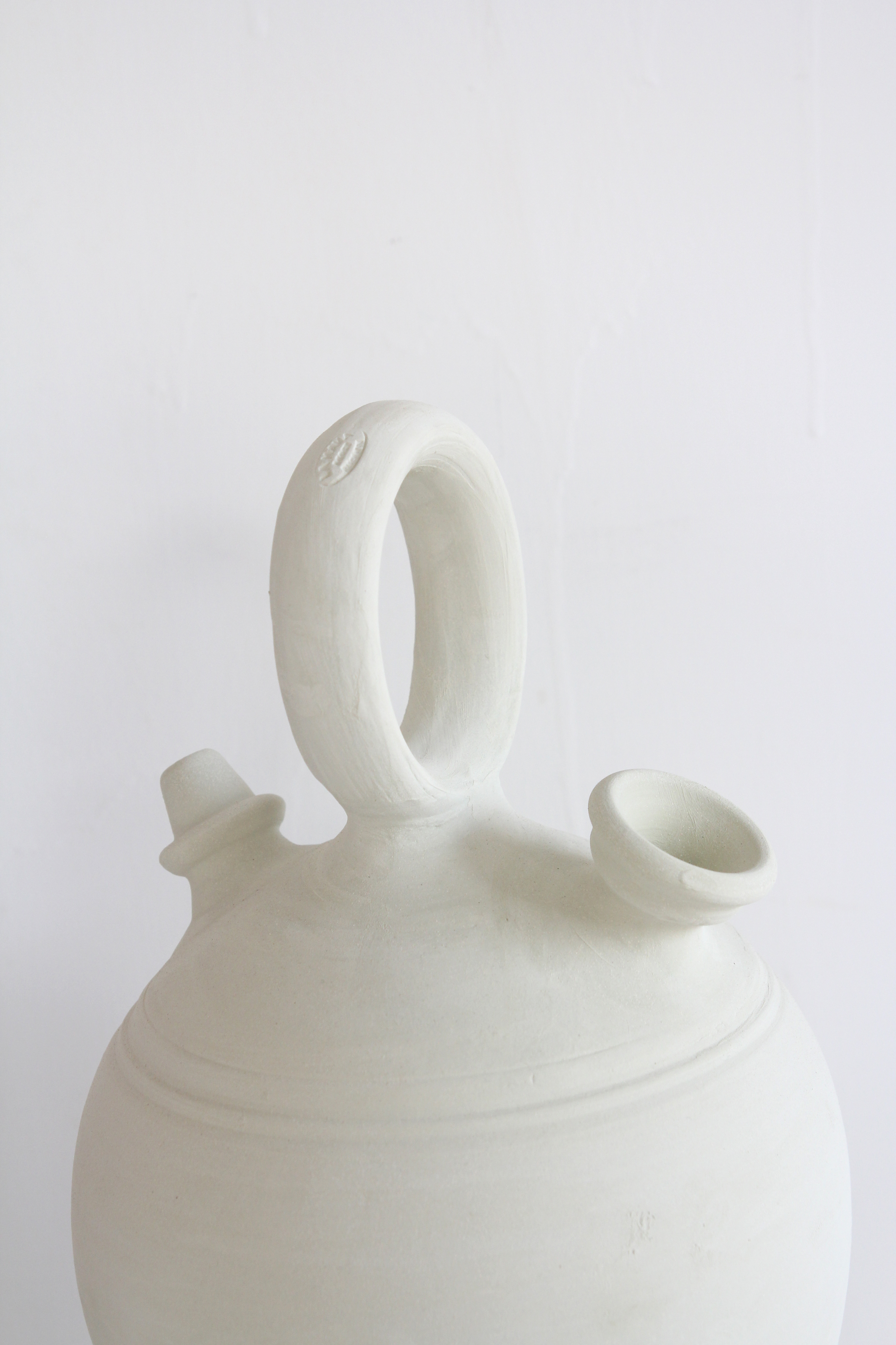 salt clay vase - round