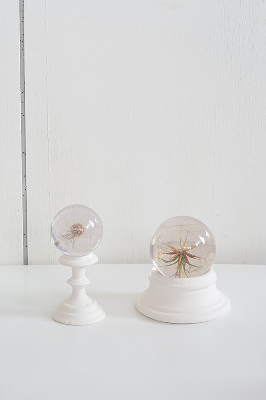 ceramic globe stand - small