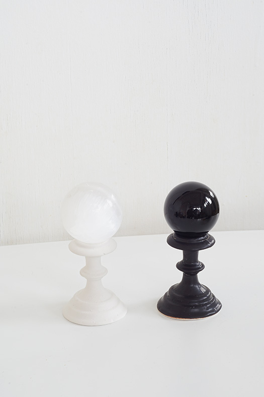 ceramic globe stand - small