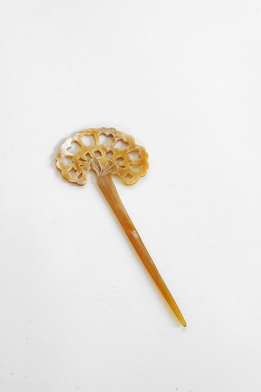 horn hair barrette -  no.5 .Carnation