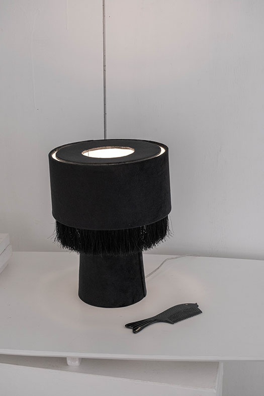 velvet stand lamp - black