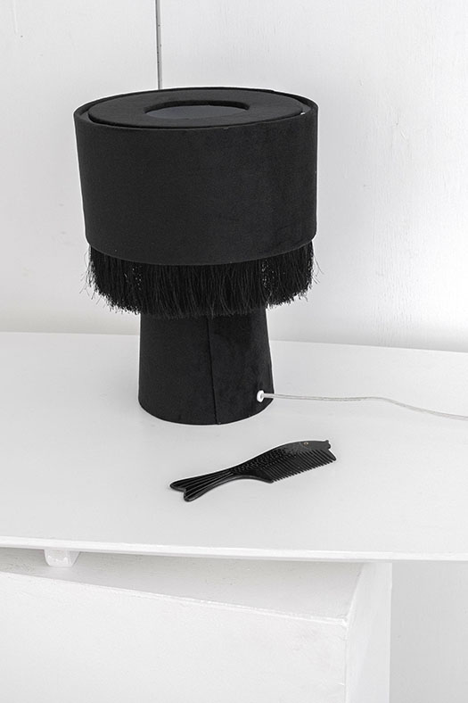 velvet stand lamp - black