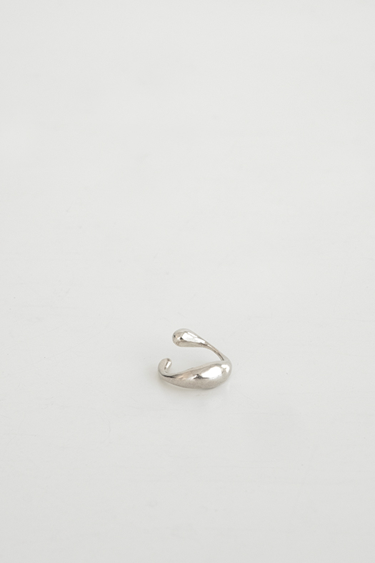 Petit Curve Earcuff