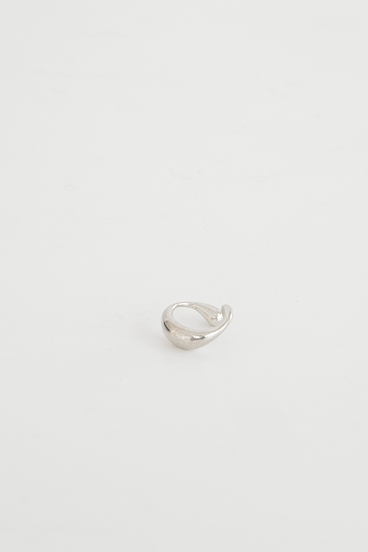 Petit Curve Earcuff