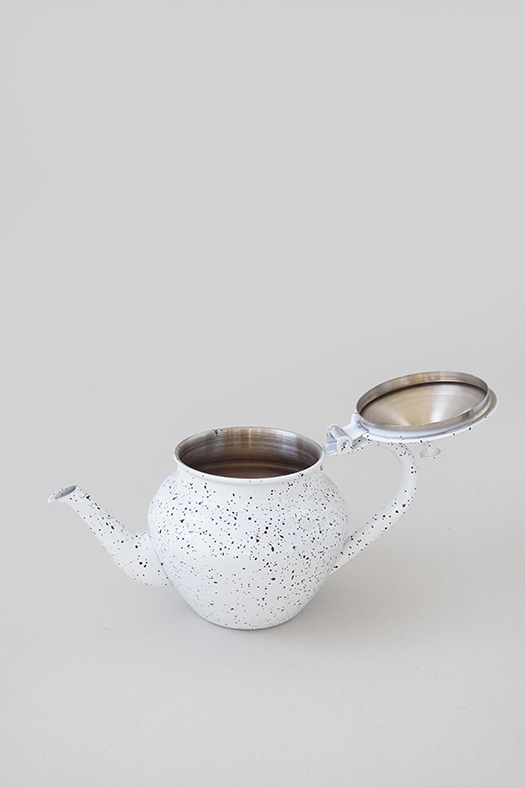 steel teapot - white