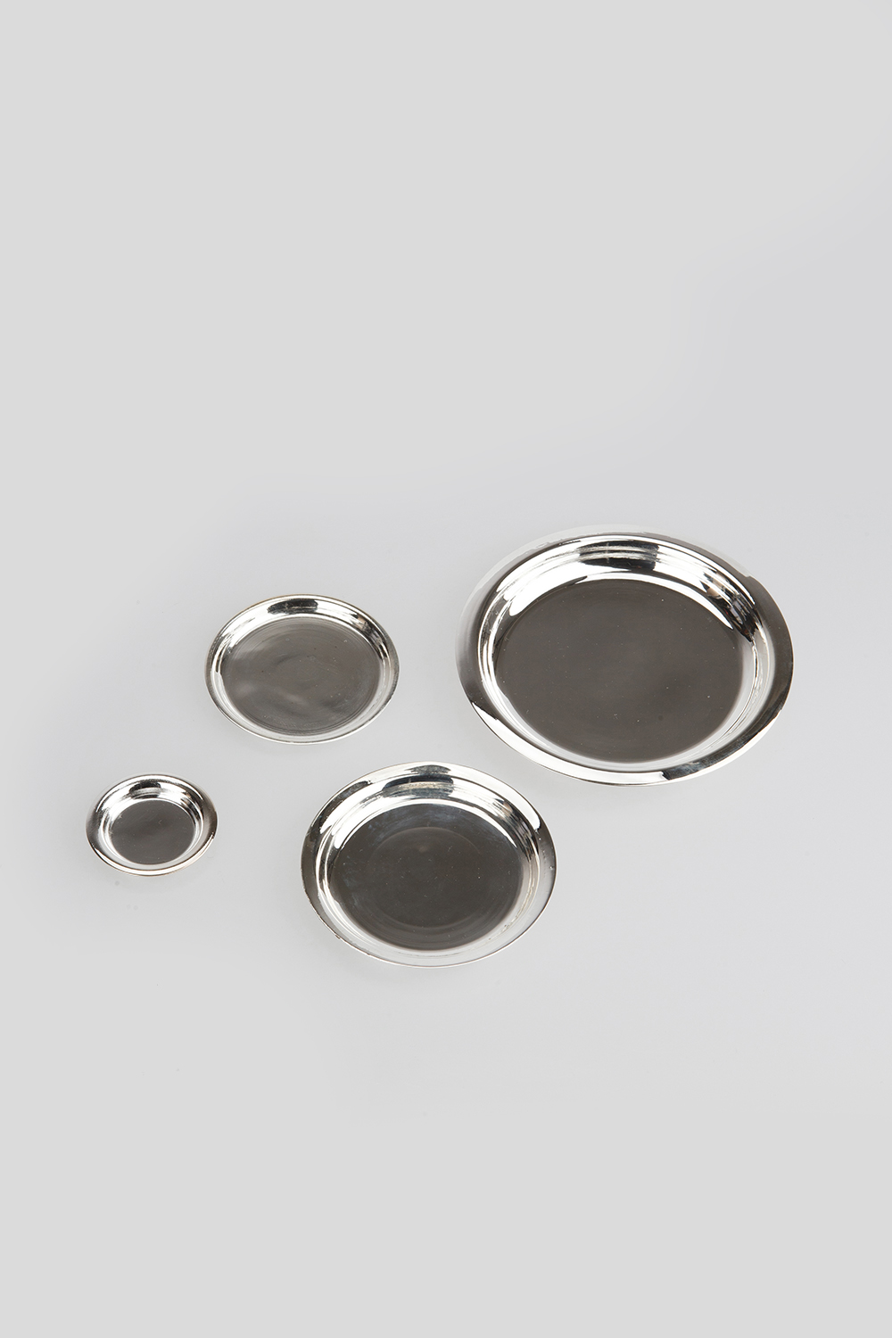 silver tray - circle