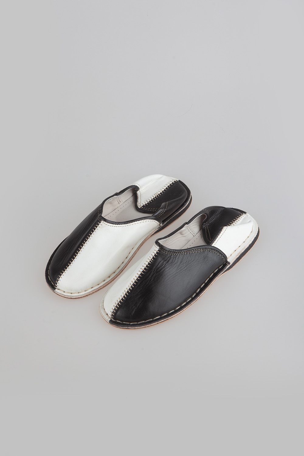 half half slipper - black & white