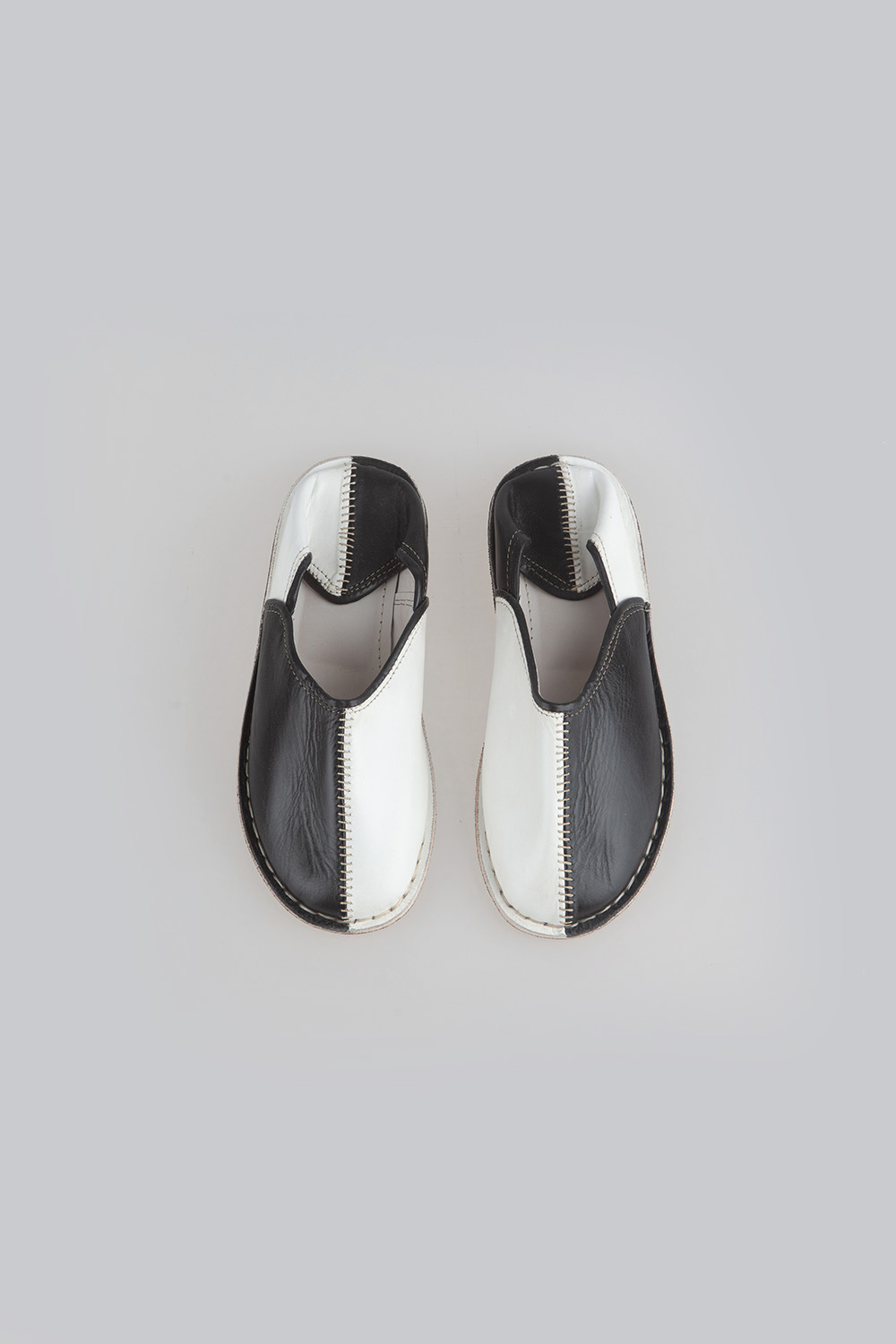 half half slipper - black & white