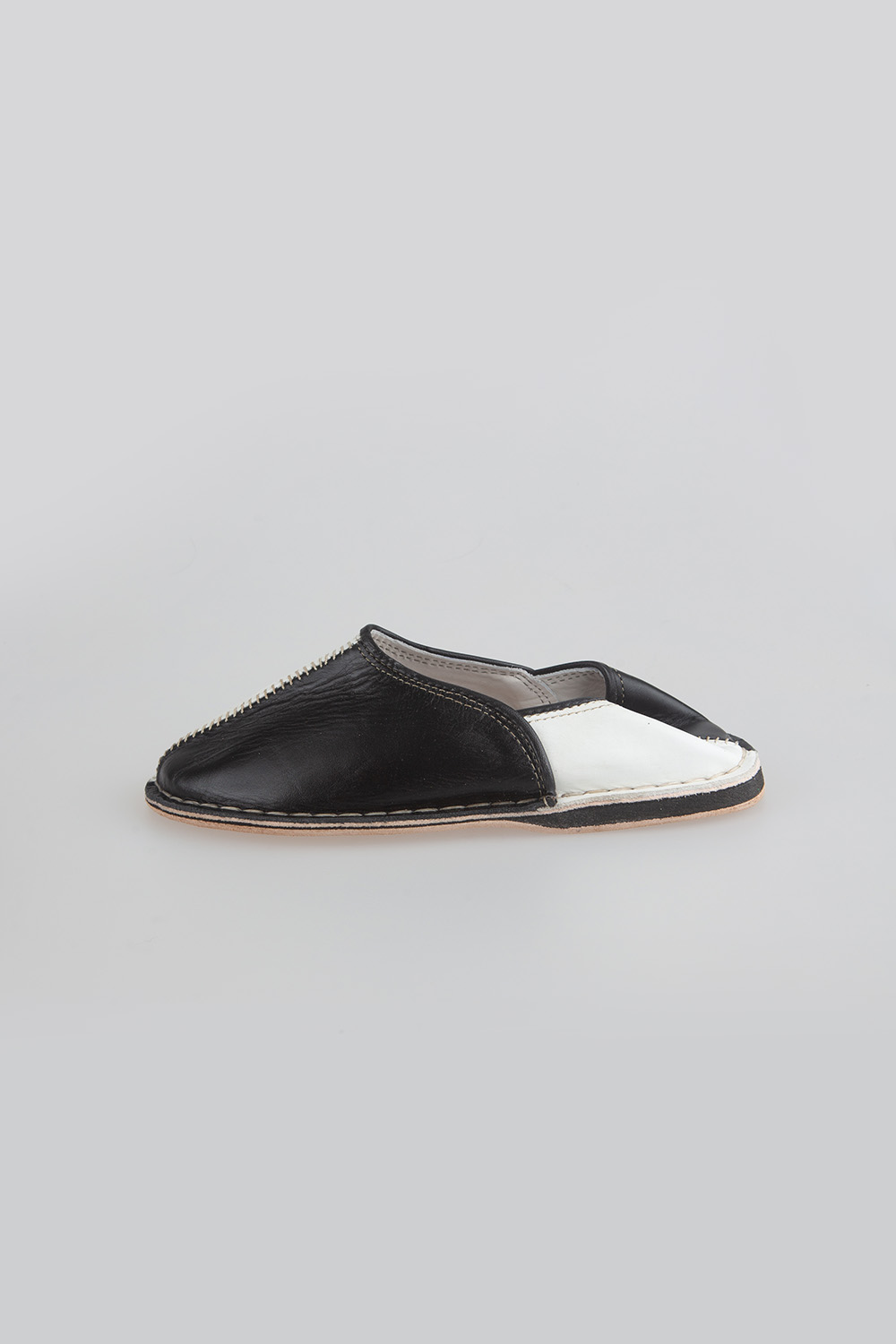 half half slipper - black & white