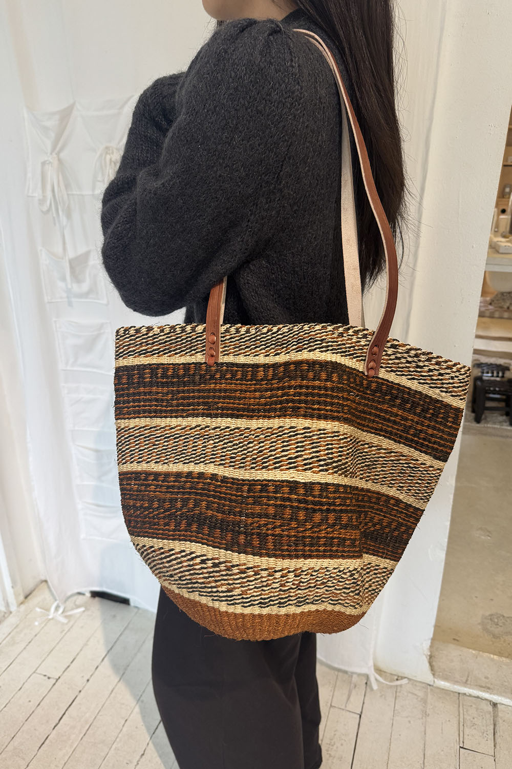 woven market bag - beige