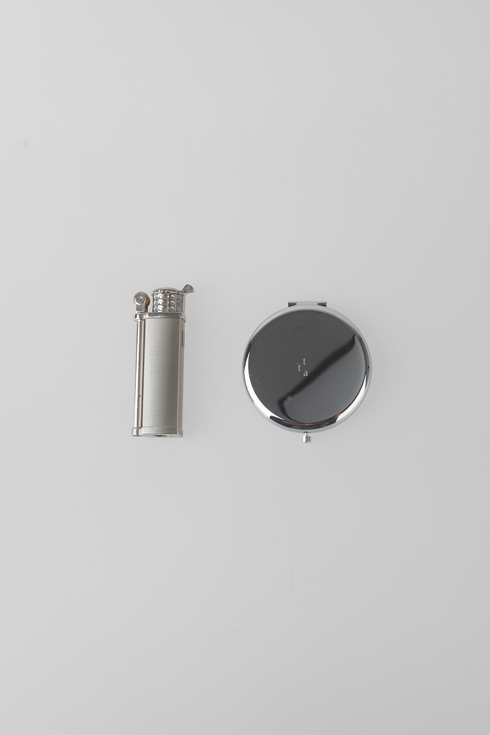 pocket mirror