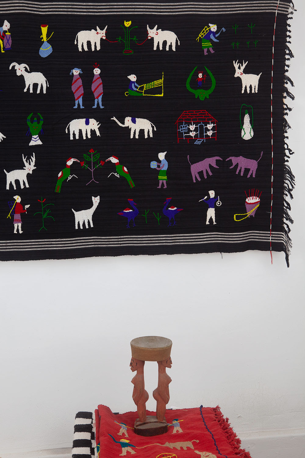 embroidery blanket - black