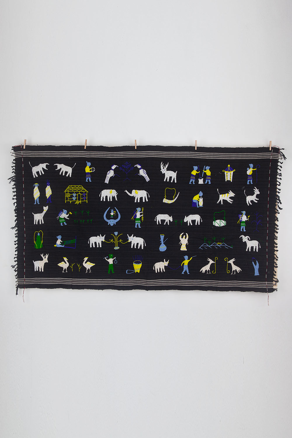 embroidery blanket - black