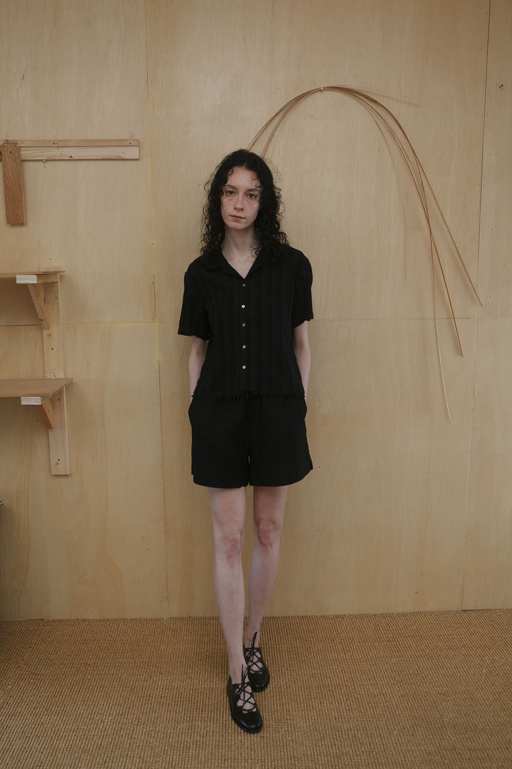 quinoa stripe beads shirts - black