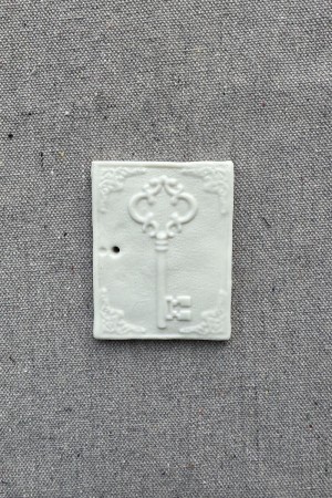 ceramic wall ornament - key